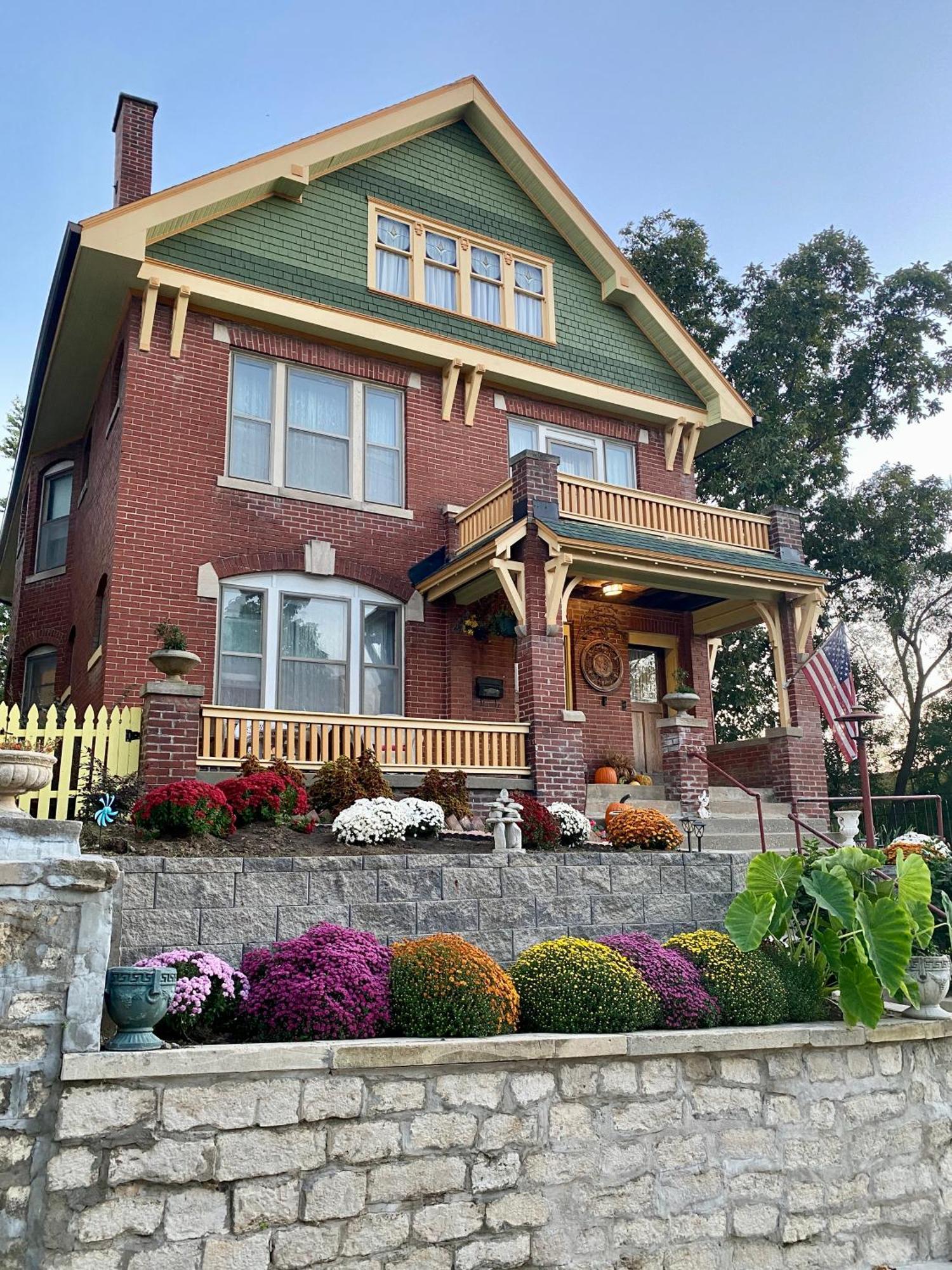 The Edmond An 1887 Arts & Crafts Gem Apartment Saint Joseph Exterior photo