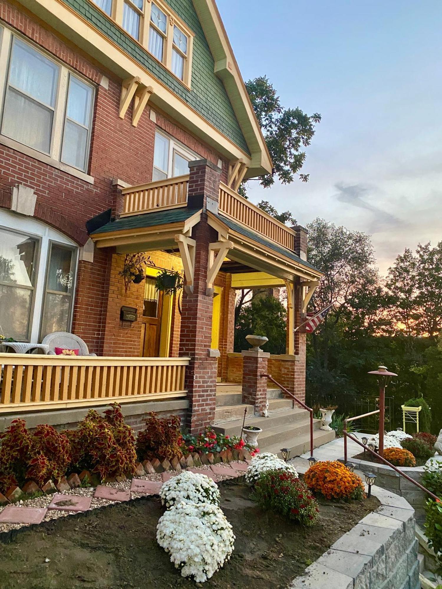The Edmond An 1887 Arts & Crafts Gem Apartment Saint Joseph Exterior photo